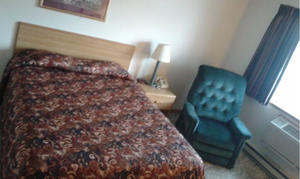 Lincoln Host Motor Inn Есканаба Екстер'єр фото